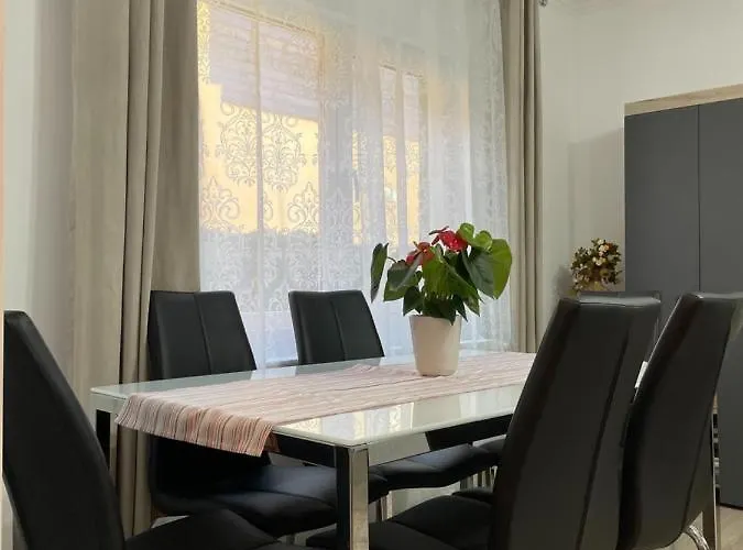 Casa Cu Curte Дом отдыха Нэводари